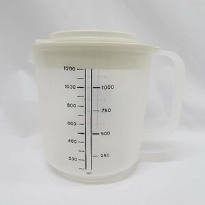 ☆未使用品☆タッパーウェア　メジャーカップ　計量カップ　1200ml　調理用具　保存容器