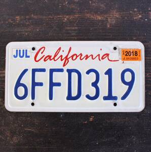 【クリックポスト 送料無料】* カリフォルニア ナンバープレート 2018年 ライセンスプレート カープレート CALIFORNIA 「6FFD319」 102