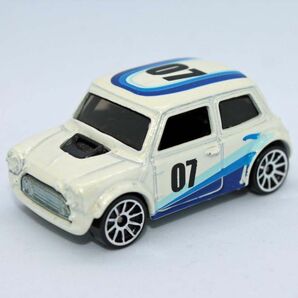 Hot Wheels■MORISS MINI 2000 モーリス ミニ 07 ホットウィールの画像1