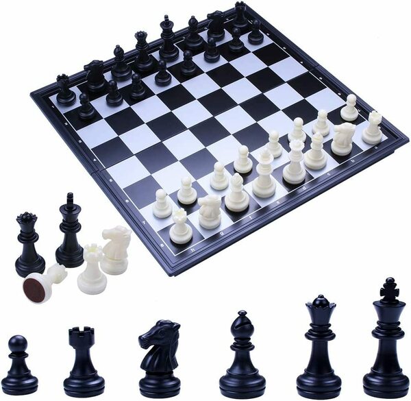 チェスセット 折りたたみ マグネット式 収納便利 持ち運びしやすい 黒と白の駒 25×25