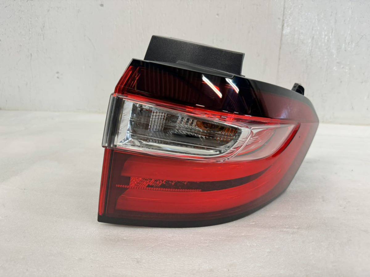 5O16 【美品】 オデッセイ RC1 前期 純正 テールランプ 右 33500-T6A-003