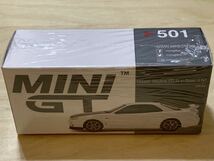 【新品：未開封】miniGT 1/64 ニッサン スカイライン GT-R (R34) Vスペック Ⅱ N1 右ハンドル [ホワイト]_画像4