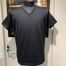 新品タグ 未着 GARNIER ガルニエ ヘリンボンジャガードVネックTシャツ2021SS サイズL ブラック 定価、9.900円_画像1