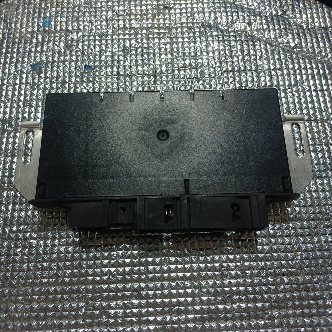 YM-150 ベンツ Sクラス フロントサム コントロールモジュール 　A 02