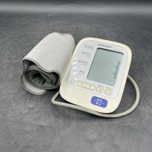 OMRON/オムロン 血圧計 上腕式 電気 自動 【HEM-7220】