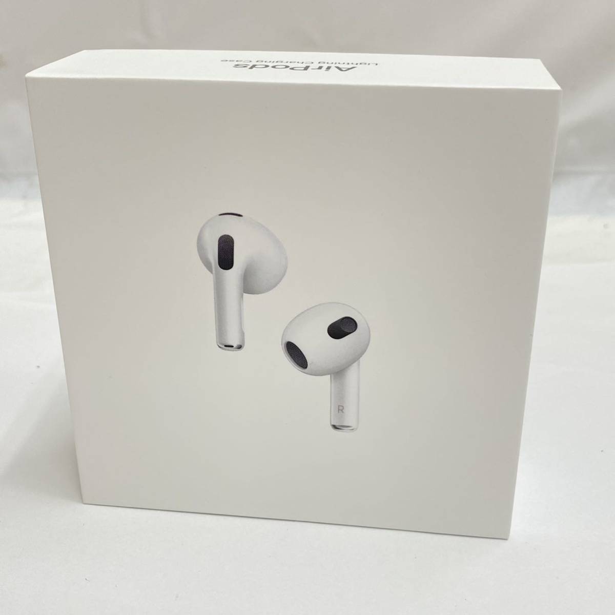 Apple AirPods 第3世代 Lightning充電ケース付き MPNY3J/A