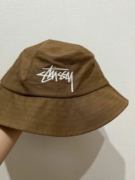 STUSSYハット ブラウン