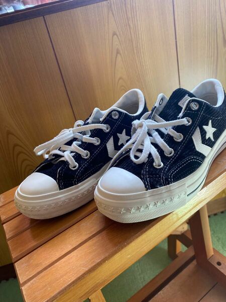 CONVERSEスニーカコーデュロイ