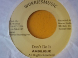 レゲエ Ambilique / Don't Do It 7インチ新品です。