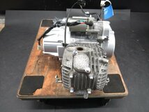 【同梱不可】 B2R5-1020 ホンダ スーパーカブ50 実動 エンジン ASSY 機関良好 【AA04-102～ 4速セル付 NBC50C 動画有】_画像4