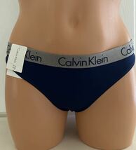 【送料無料】新品★Calvin Klein カルバンクライン Thong Tバック ショーツ S （日本サイズS～M位）１ 人気品oc_画像2