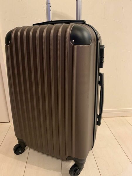 新品 キャリーケース Sサイズ コーヒー 超軽量 スーツケース