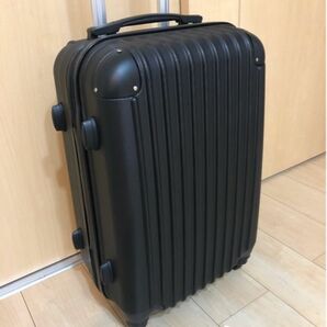 新品 キャリーケース Sサイズ ブラック 超軽量 スーツケース