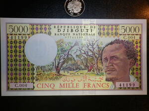 ジプチ 1979年（2001) 5000Francs 未使用 p-38d