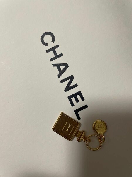 シャネル チャーム ホリデーノベルティCHANEL 