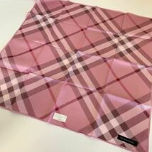 未使用 BURBERRY バーバリー 大判ハンカチ チェック柄 ピンク系 約49×49cm 綿100% 日本製 ハンカチ ブルーミング中西_画像1