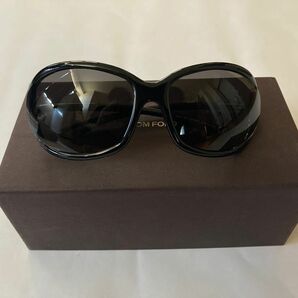 TOM FORD サングラス　jennifer tf8 199