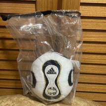 新品　アディダス ワールドカップ　サッカーボール　ぬいぐるみ_画像1