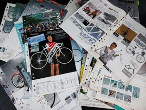 1980年代【販売店用・自転車カタログ（ロードバイク/マウンテンバイク/デザイナーズ）】80冊（100枚）以上（大判サイズ）