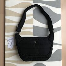 新品 marimekko BILLIE マリメッコ ショルダーバッグ ブラック_画像4