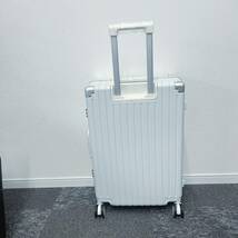 新品！！スーツケース サイズ ：Mサイズ 　色:　ホワイト　軽量設計 大容量 多収納ポケット_画像5