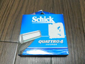 定形外送料出品者負担　送料無料　シック Schick クアトロ4 　4枚刃 替刃 ８個　quattro すべてのクアトロシリーズのホルダーで使用可能