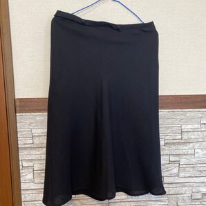 ZARA basic 黒スカート