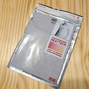 1960 UNIQLO ユニクロ S HEATTECH ヒートテック Uネック Tシャツ 半袖 グレー インナー ウエア 保温 発熱 ストレッチ