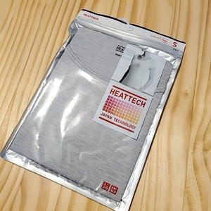 1961 UNIQLO ユニクロ S HEATTECH ヒートテック Uネック Tシャツ 半袖 グレー インナー ウエア 保温 発熱 ストレッチ