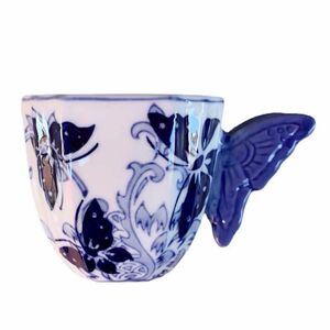 中国茶器　景徳鎮　手描き　茶杯　コーヒーカップ　女性ぴったり　青花磁　蝶々　３点