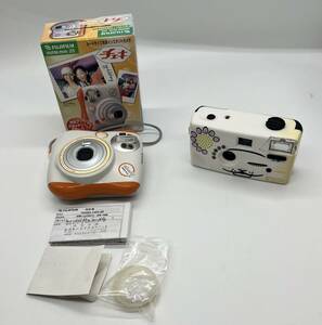 インスタントカメラ　チェキ FUJIFILM+トイカメラ　にゃーにゃーHOLGA、2台