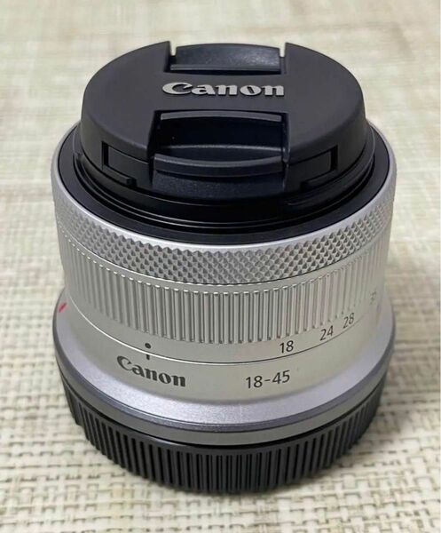 美品 CanonキヤノンRF-S18-45mm F4.5-6.3 IS STM