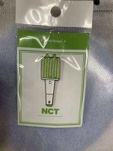 NCT ペンライト　ピンバッジ