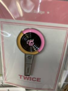 TWICE ペンライト　ピンバッジ