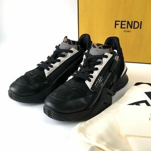 フェンディ FENDI FLOW フロー ローカットスニーカー ズッカ柄 ホワイト ブラック フロー ブラックファブリック//26〜26.5 ジューズ