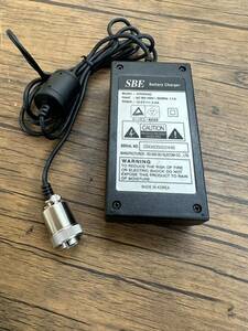 「A32_6」SBE ACアダプター JP6004AC 12.6V 3.5A 電源コード無し 現状出品