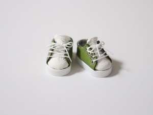 【処分品】　10cm ぬいぐるみ　靴　シューズ　ぬい靴　【磁石付】スニーカー (緑)