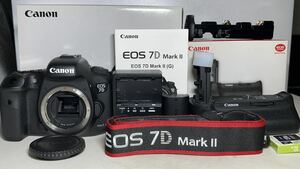 ◆極美品◆Canon キャノンEOS 7D Mark II ボディ + バッテリーグリップ BG-E16 32GBメモリ 元箱付き 6ヶ月動作保証