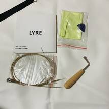 LYRE ライアー 16弦 ハープセット 木製 弦楽器 金属弦 チューニングレンチ//収納袋付き　説明書付き　ハンディハープ_画像2