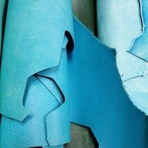 ★売切★革 レザー はぎれ ハギレ ブルー系 グリーン系 ターコイズブルー 水色 約6.5kg レザークラフト ハンドメイド n494-160_画像3