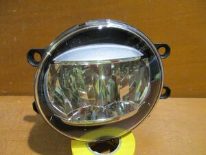 即決　ハリアー　ZSU60W　LED 左フォグランプ　純正　/フロントバンパー　81220-48051　KOITO 48-150　ノア　ZRR80W　アルファード　AGH30W