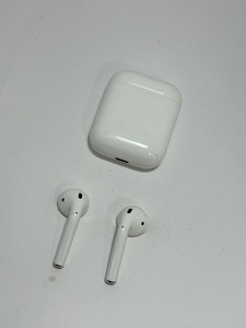 Apple AirPods A1602 A2031 A2032 Bluetooth ワイヤレス イヤホン イヤフォン USED 中古 (R510A10