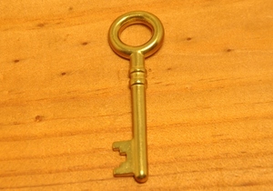 solid brass 真鍮 無垢 生地 ソリッド ブラス キー 鍵 かぎ カギ チャーム キーホルダー レザークラフトパーツ