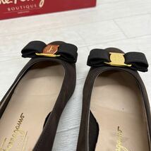 新 棚上2 ◎ 箱付き ① Salvatore Ferragamo サルヴァトーレフェラガモ 靴 パンプス ヒール ブラウン レディース5(22.5相当)_画像8