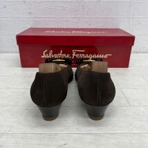 新 棚上2 ◎ 箱付き ① Salvatore Ferragamo サルヴァトーレフェラガモ 靴 パンプス ヒール ブラウン レディース5(22.5相当)_画像5