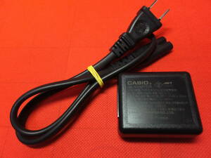 CASIO　デジカメ用 ACアダプター　AD-C53U　DC5V/650mA　本体+電源コード　充電チェック済　中古