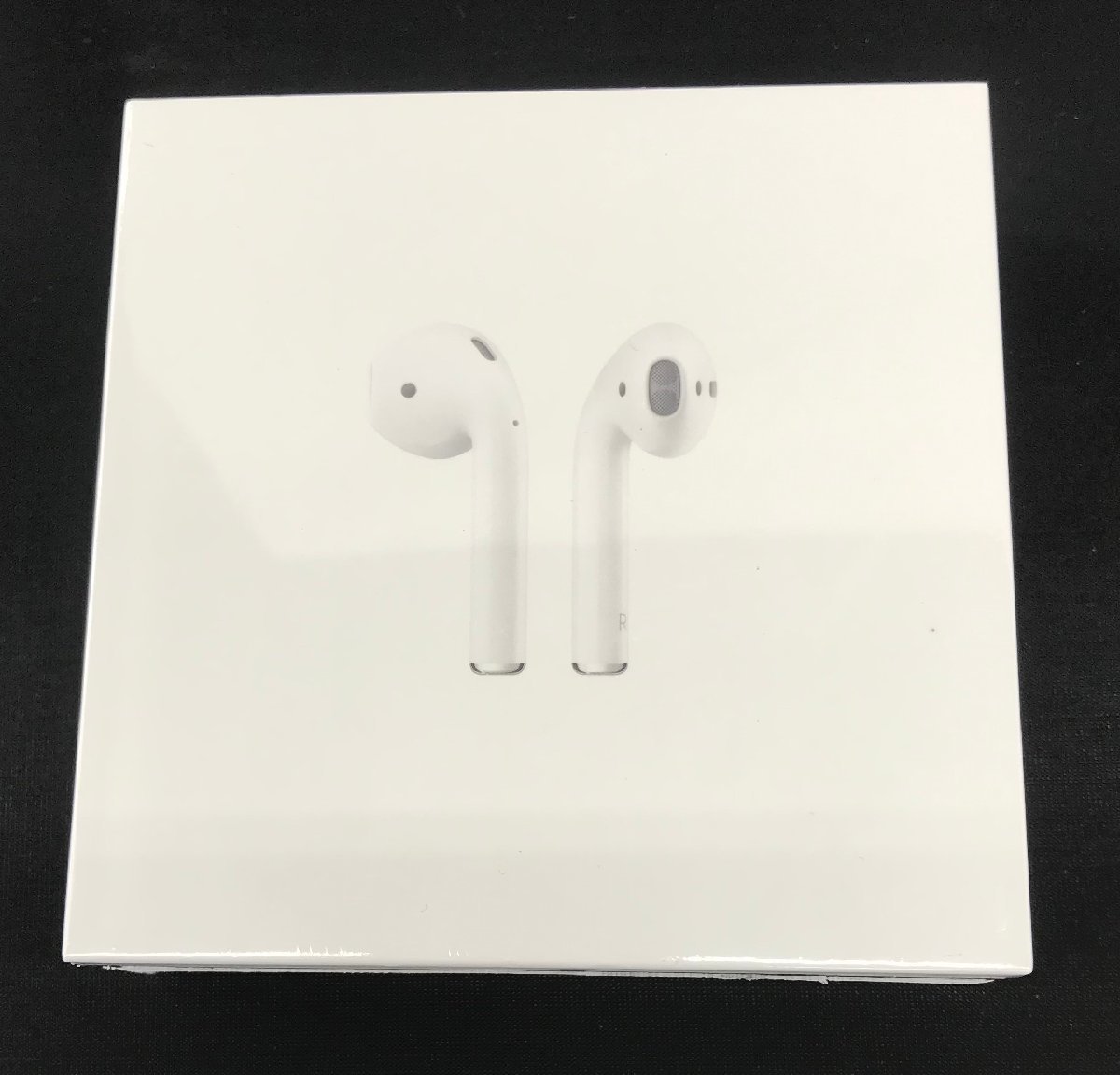 未開封】Apple (アップル) AirPods (エアーポッズ) with Charging Case