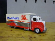 Hot Wheels ホットウィール’38 FORD COE Mobiloil モービルオイル 廃盤 当時物 レア 絶版_画像3