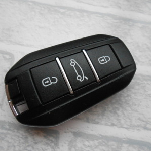 ☆送料無料/プジョー/PEUGEOT/3ボタン/508 など/キーレス/スマートキー☆B2308-3
