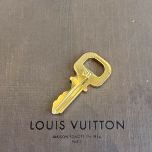 美品 Louis Vuitton パドロック カデナ 南京錠 ルイヴィトン 鍵 ゴールド 　番号　311　送料63円～